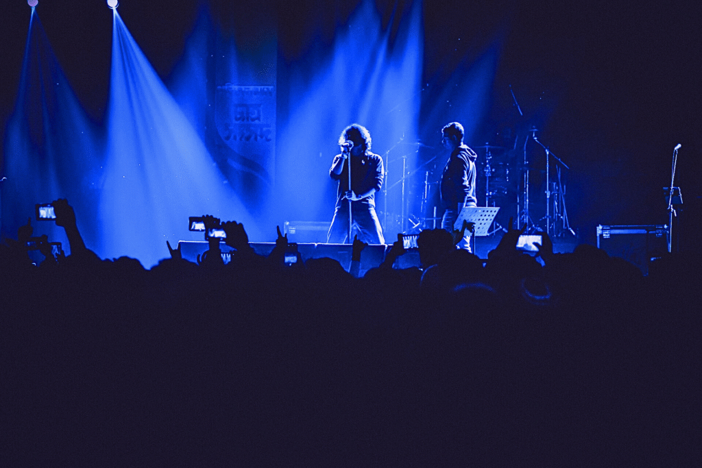 Vocal performance by singer