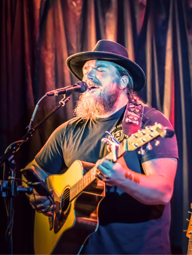 New artist planning music career