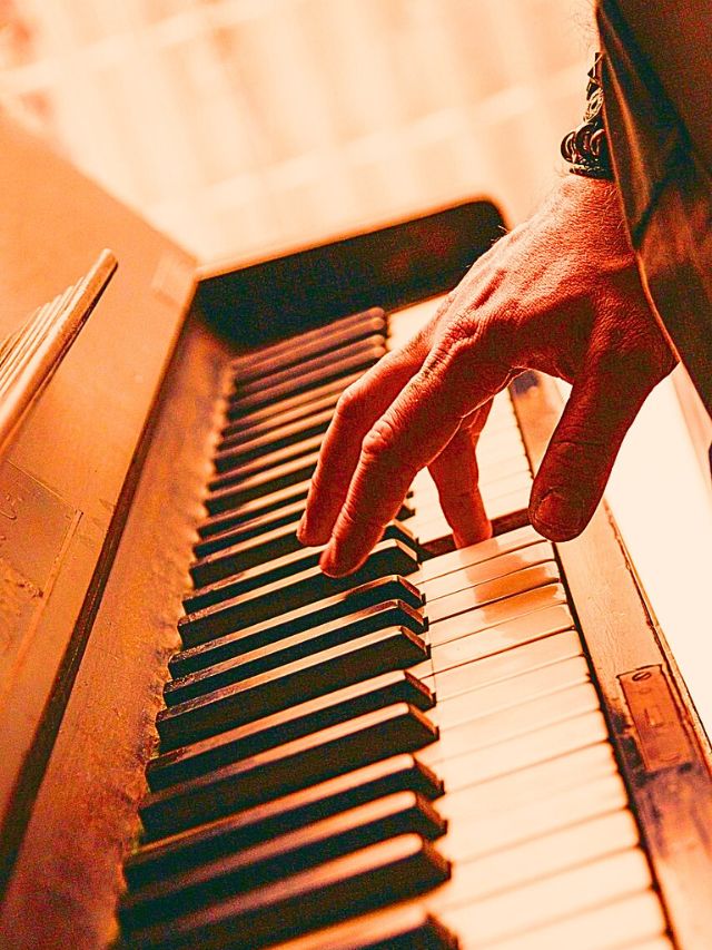 Beginner learning piano