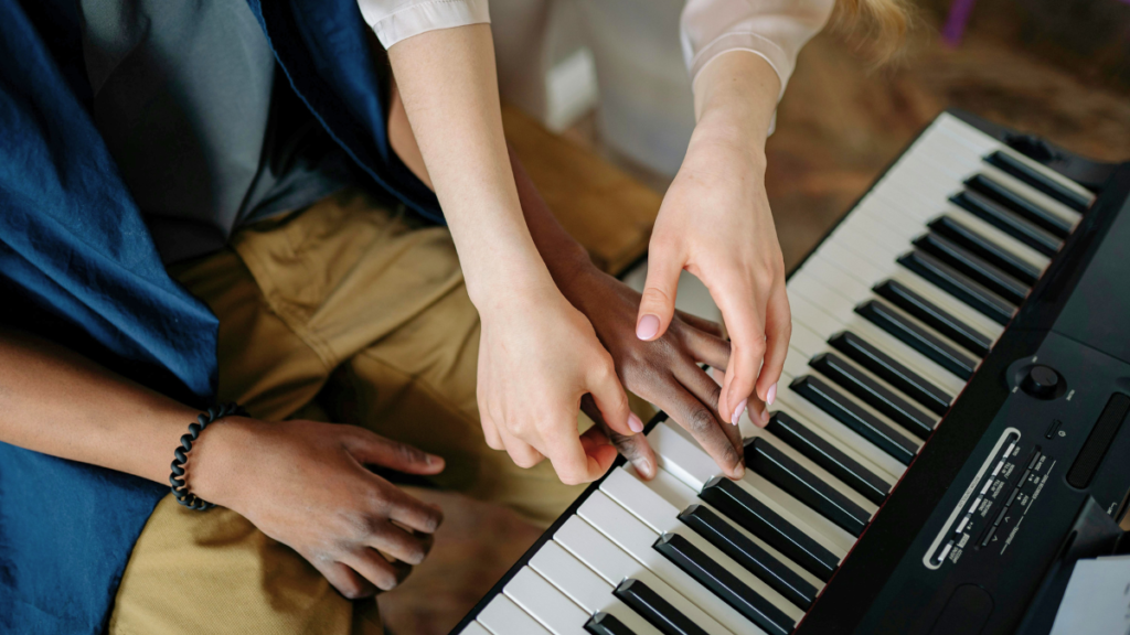 B major scale on piano for beginners guide