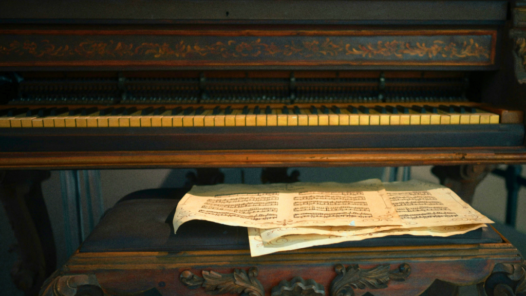 F major scale on piano for beginner guide