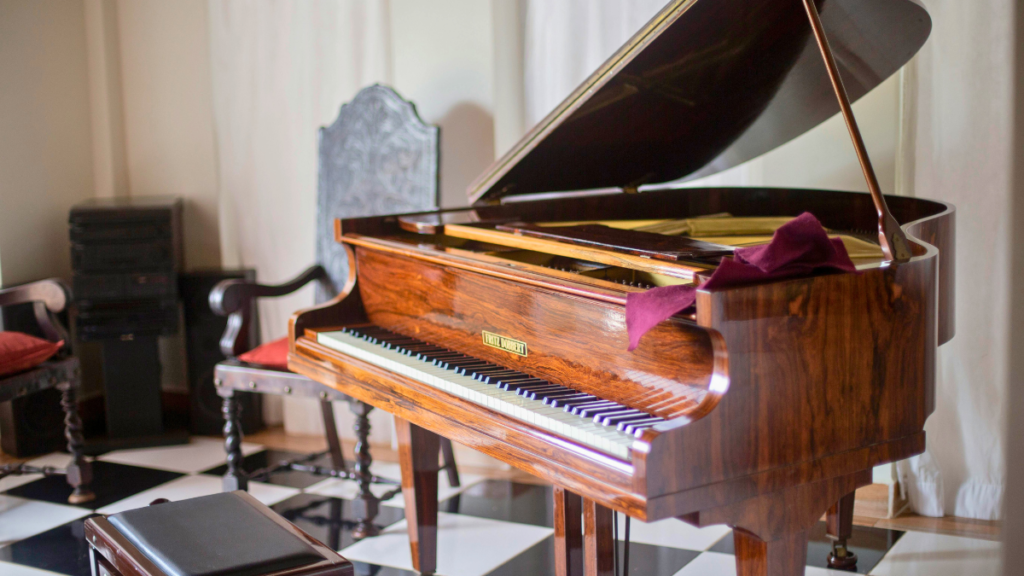 G# minor scale on piano for beginners guide